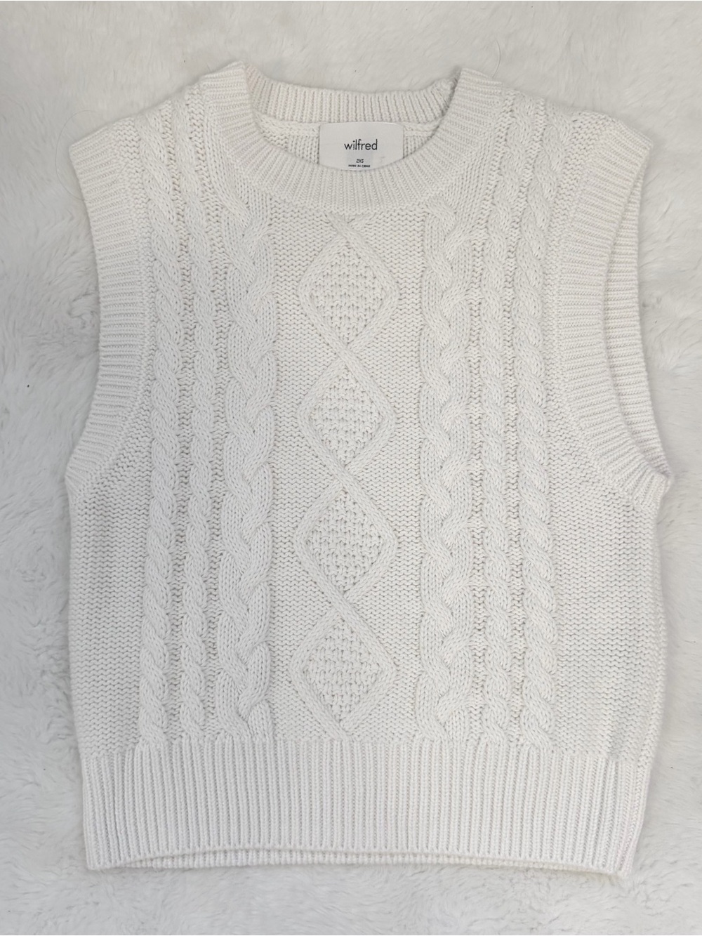Aritzia Wilfred Cream Cable Knit Sleeveless Crewneck Sweater Vest merino wool